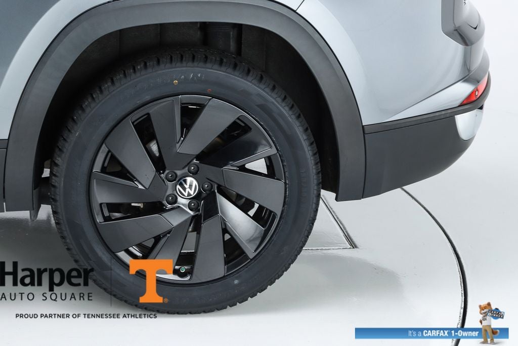 2024 Volkswagen Atlas Cross Sport 2.0T SE w/Technology