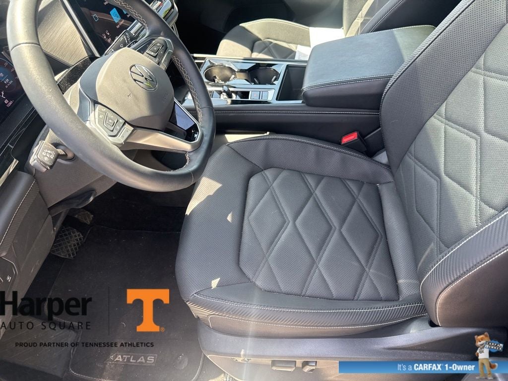 2024 Volkswagen Atlas Cross Sport 2.0T SE w/Technology