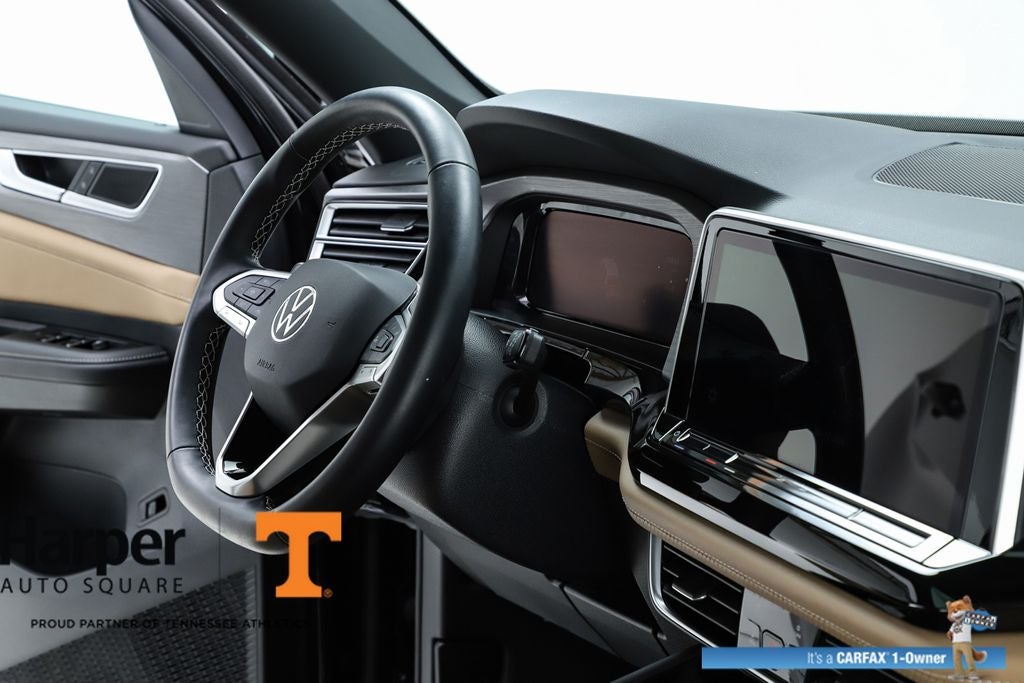 2025 Volkswagen Atlas Cross Sport 2.0T SE w/Technology