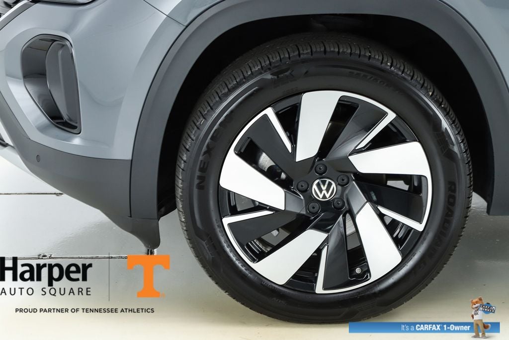 2025 Volkswagen Atlas Cross Sport 2.0T SE w/Technology