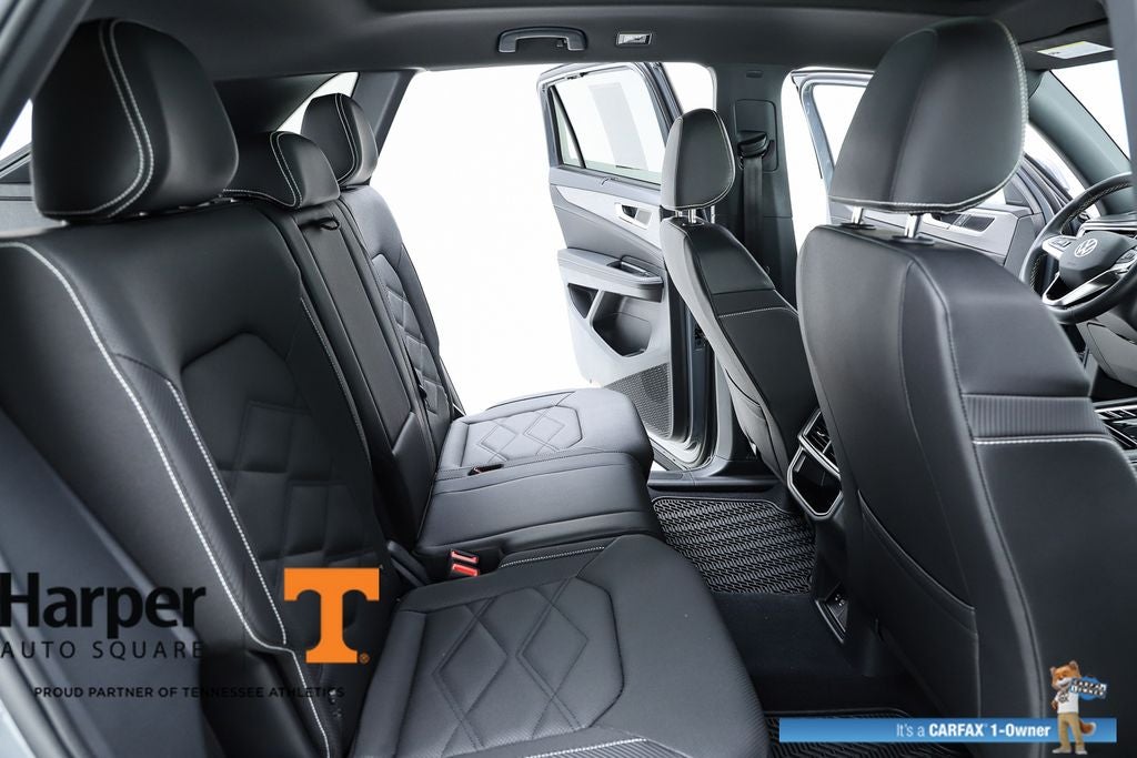 2025 Volkswagen Atlas Cross Sport 2.0T SE w/Technology