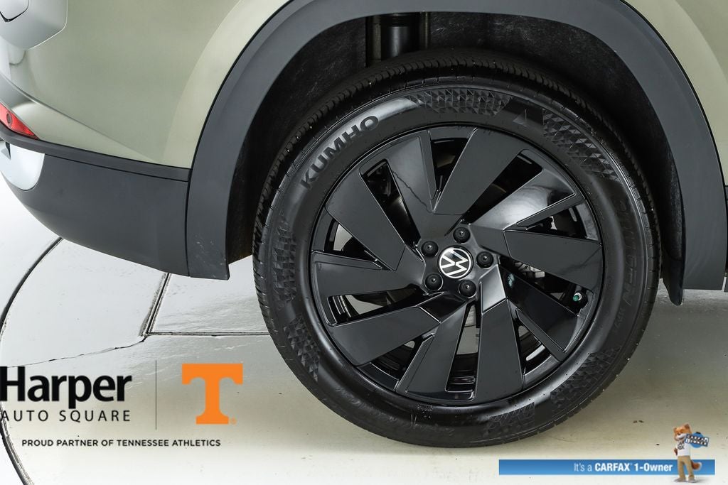 2025 Volkswagen Atlas Cross Sport 2.0T SE w/Technology