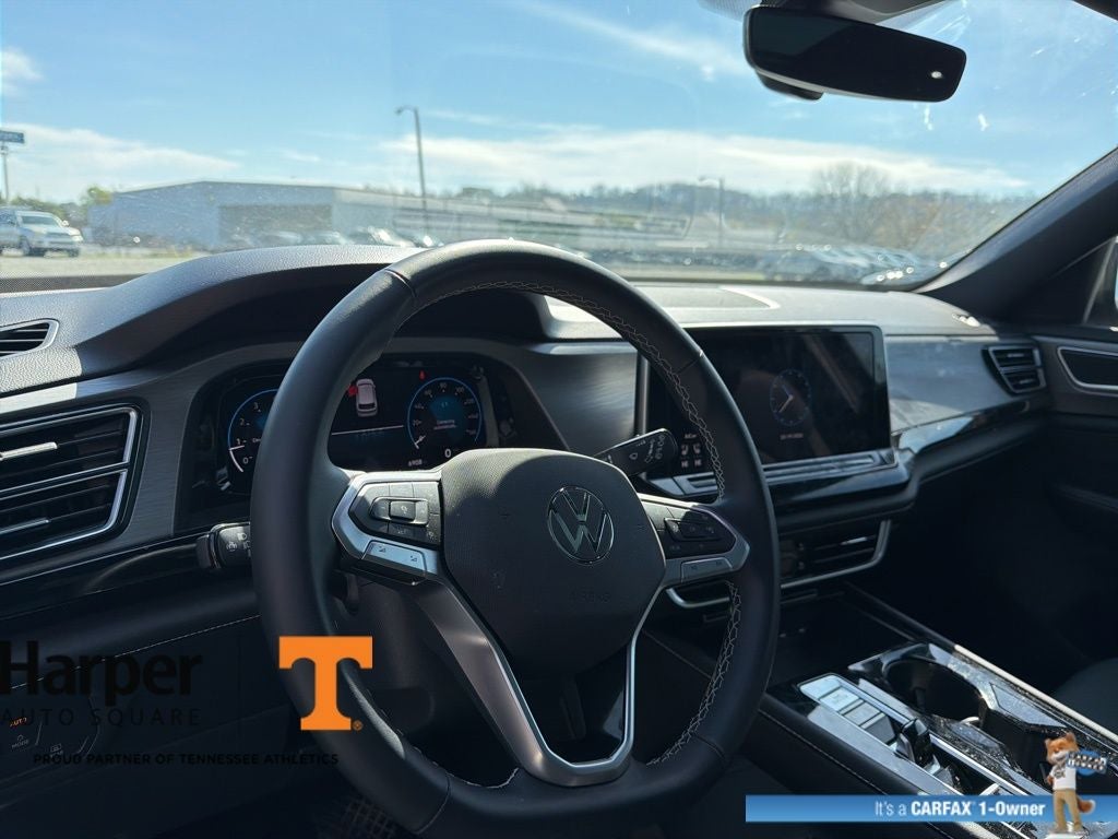 2025 Volkswagen Atlas Cross Sport 2.0T SE w/Technology