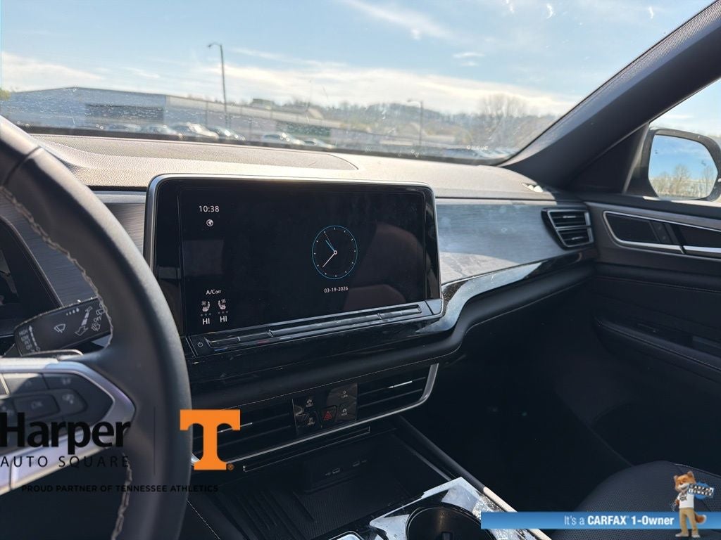 2025 Volkswagen Atlas Cross Sport 2.0T SE w/Technology