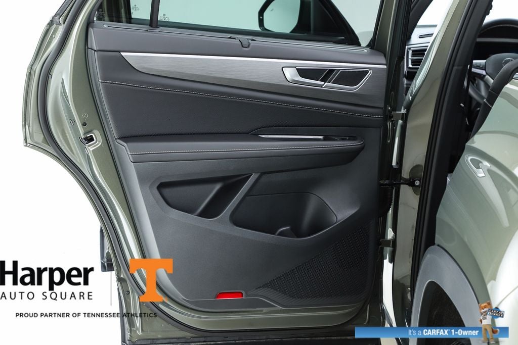 2025 Volkswagen Atlas Cross Sport 2.0T SE w/Technology