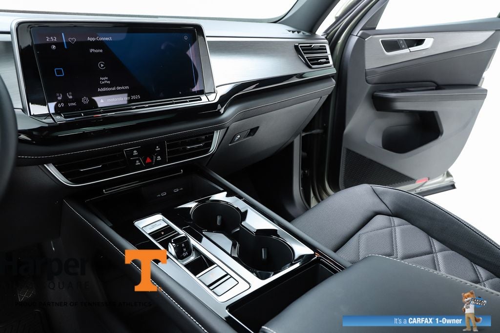 2025 Volkswagen Atlas Cross Sport 2.0T SE w/Technology