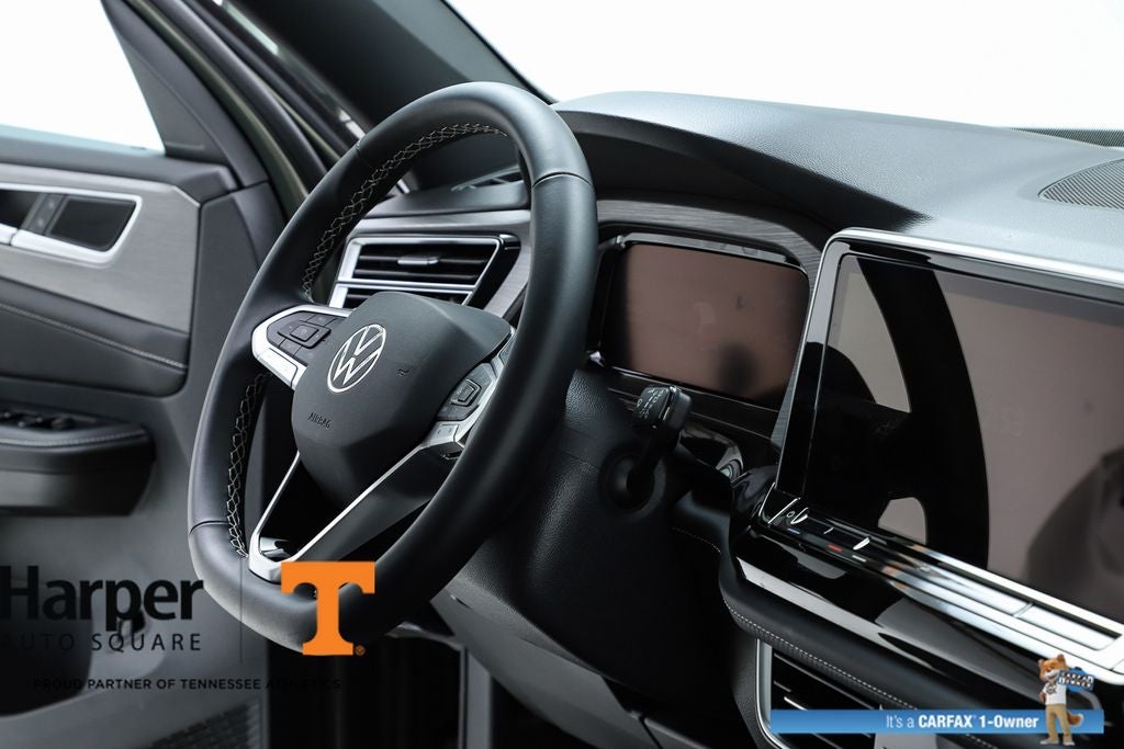 2025 Volkswagen Atlas Cross Sport 2.0T SE w/Technology