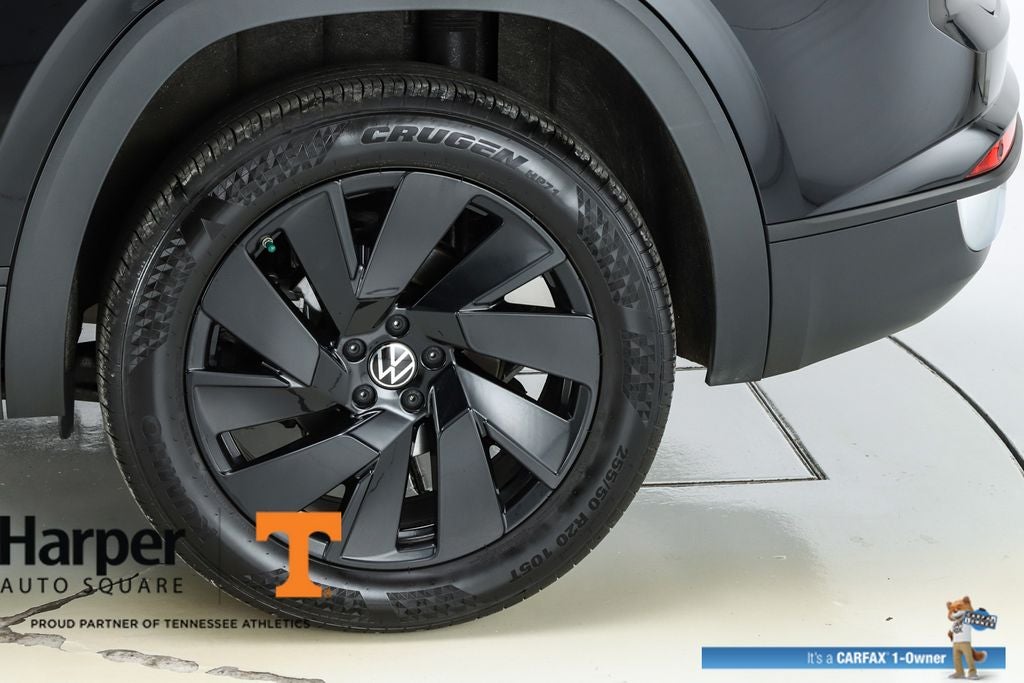 2025 Volkswagen Atlas Cross Sport 2.0T SE w/Technology