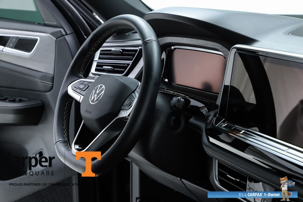 2025 Volkswagen Atlas Cross Sport 2.0T SE w/Technology