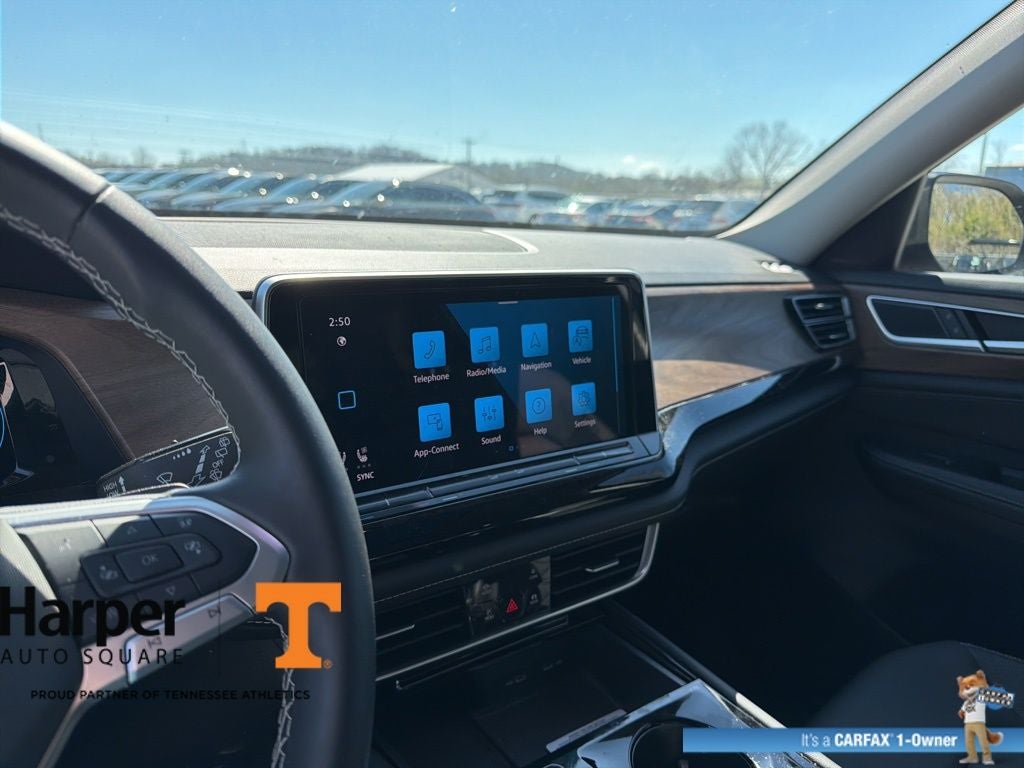 2024 Volkswagen Atlas 2.0T SE w/Technology