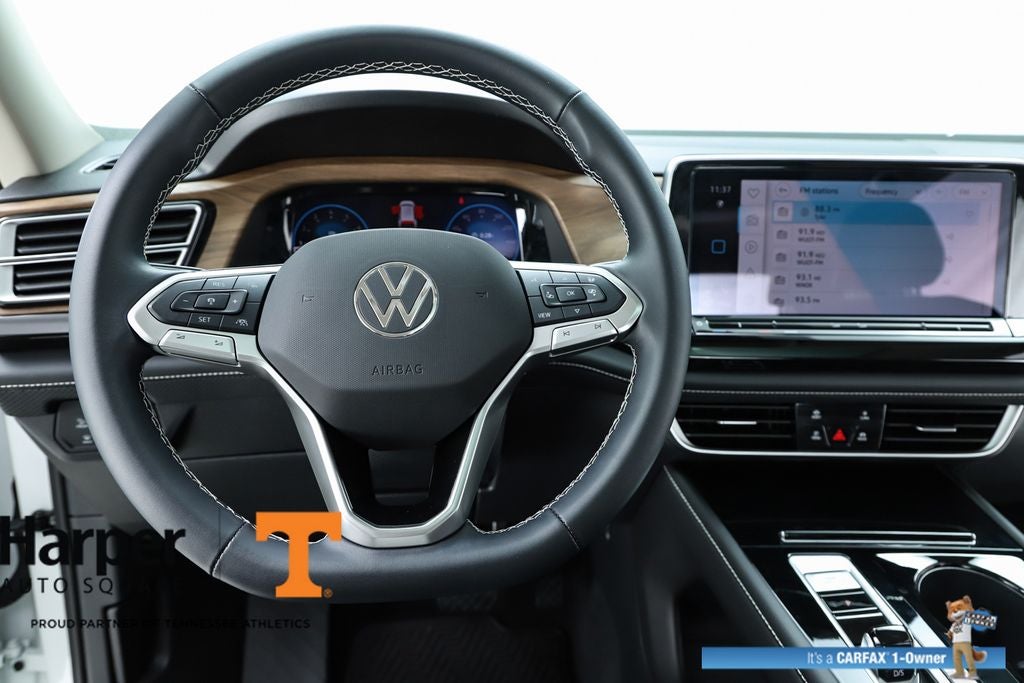 2025 Volkswagen Atlas 2.0T SE w/Technology