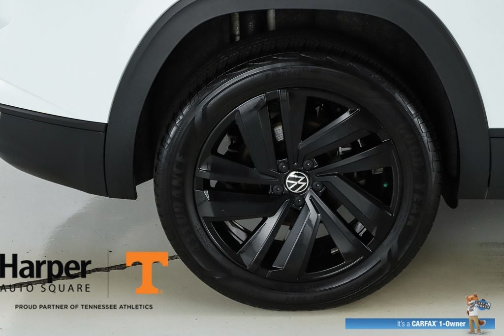 2023 Volkswagen Atlas Cross Sport 2.0T SE w/Technology