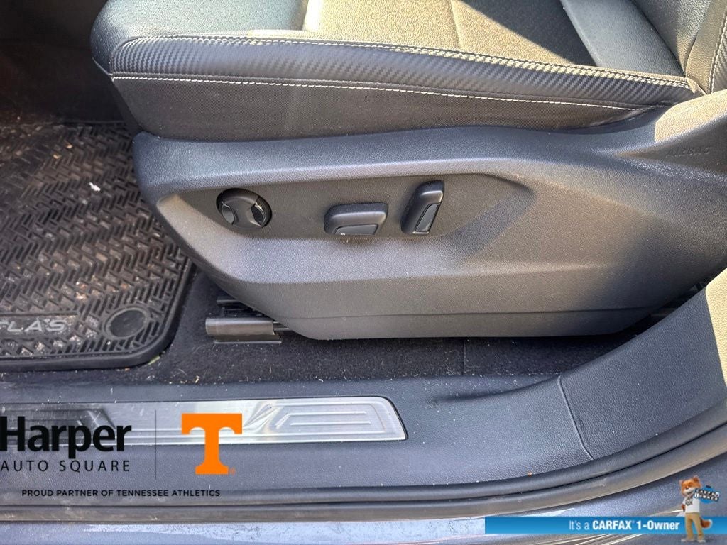 2023 Volkswagen Atlas Cross Sport 2.0T SE w/Technology