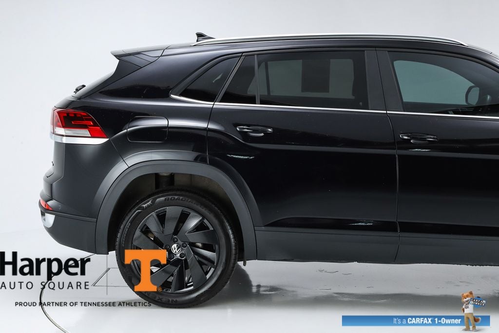 2024 Volkswagen Atlas Cross Sport 2.0T SE w/Technology