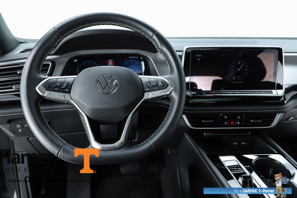 2024 Volkswagen Atlas Cross Sport 2.0T SE w/Technology