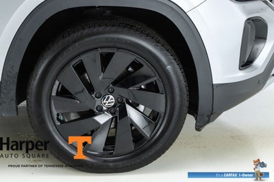 2025 Volkswagen Atlas Cross Sport 2.0T SE w/Technology