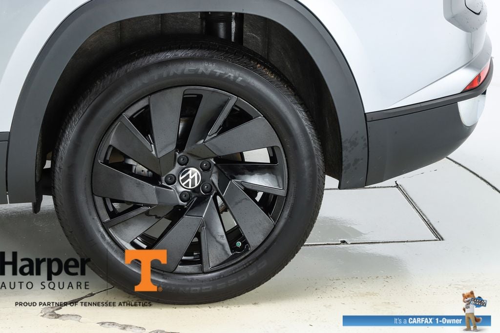 2025 Volkswagen Atlas Cross Sport 2.0T SE w/Technology