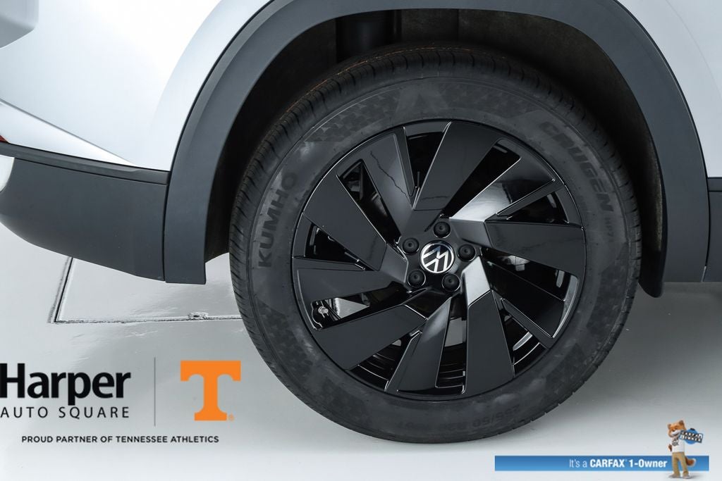 2024 Volkswagen Atlas Cross Sport 2.0T SE w/Technology