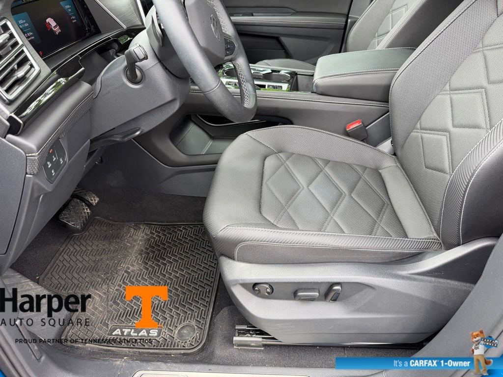 2025 Volkswagen Atlas Cross Sport 2.0T SE w/Technology