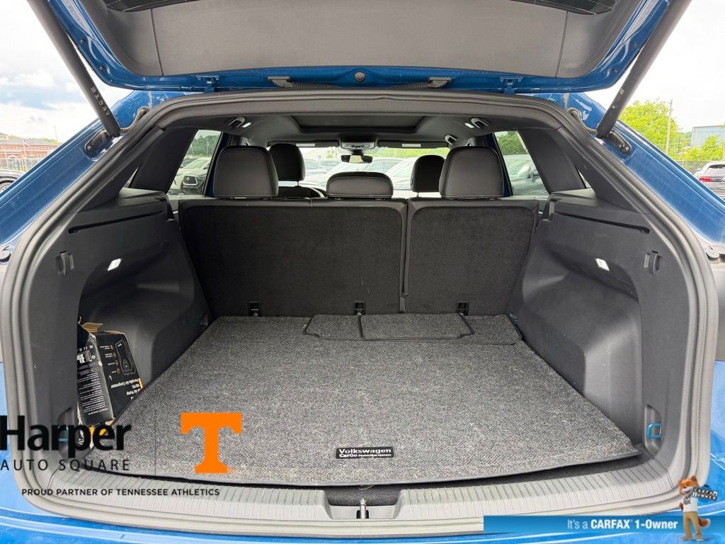 2025 Volkswagen Atlas Cross Sport 2.0T SE w/Technology
