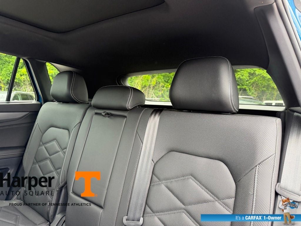 2025 Volkswagen Atlas Cross Sport 2.0T SE w/Technology