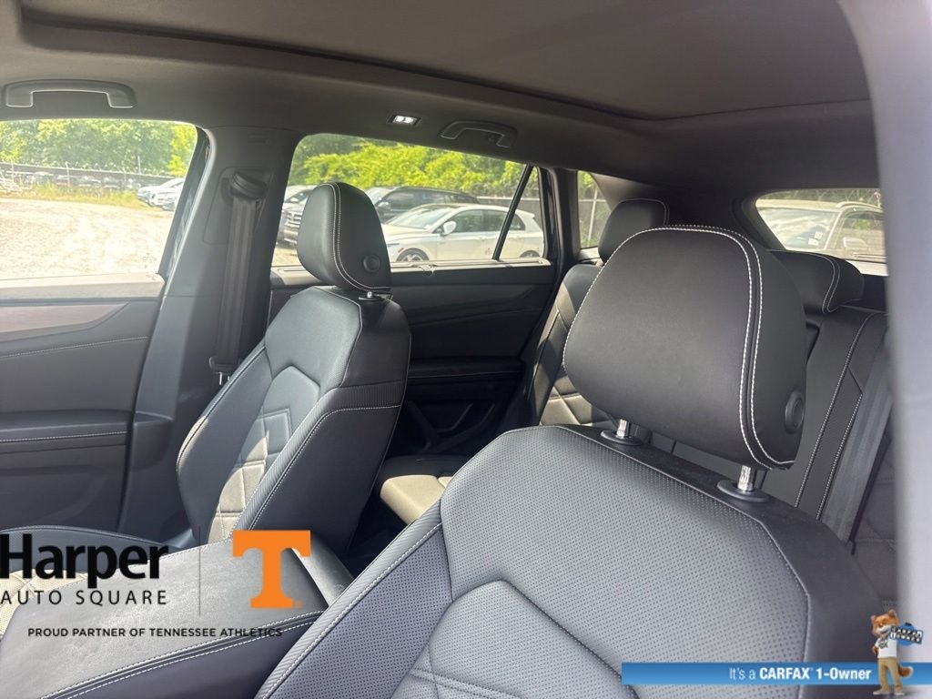 2025 Volkswagen Atlas Cross Sport 2.0T SE w/Technology
