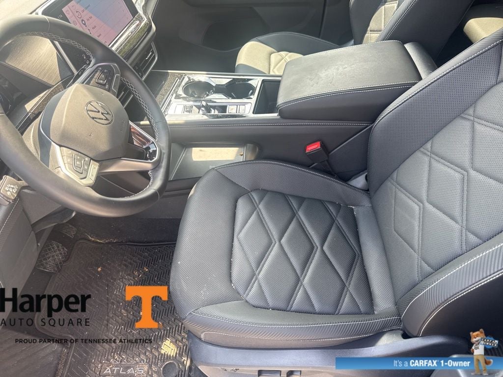 2025 Volkswagen Atlas Cross Sport 2.0T SE w/Technology