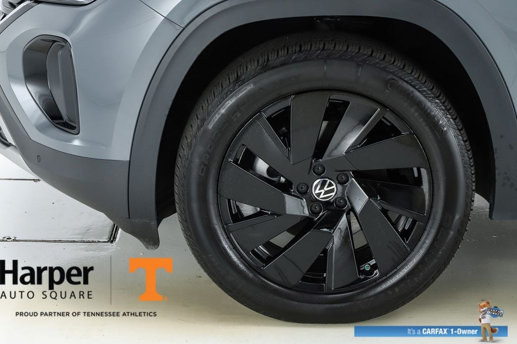 2025 Volkswagen Atlas Cross Sport 2.0T SE w/Technology