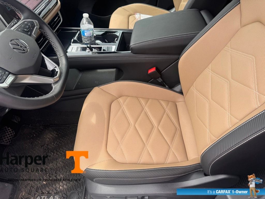 2025 Volkswagen Atlas Cross Sport 2.0T SE w/Technology