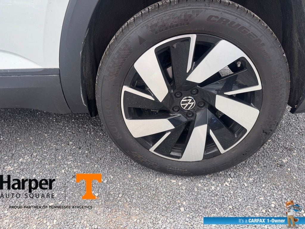 2025 Volkswagen Atlas Cross Sport 2.0T SE w/Technology