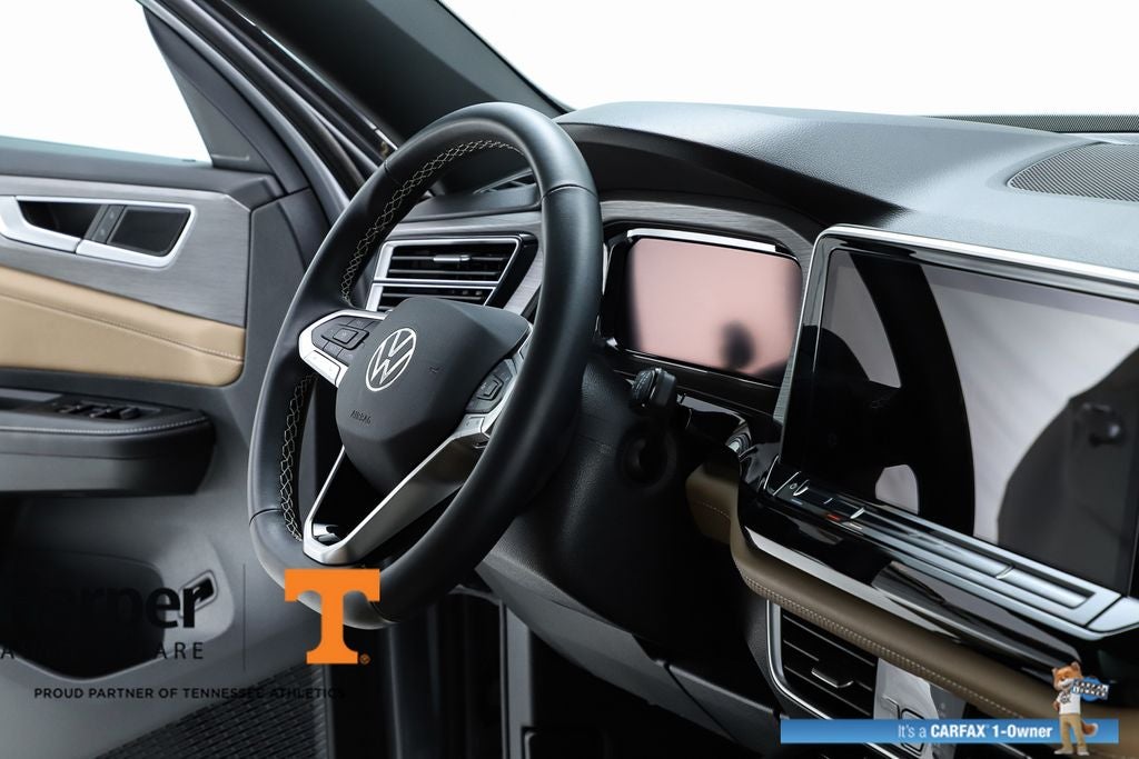 2025 Volkswagen Atlas Cross Sport 2.0T SE w/Technology