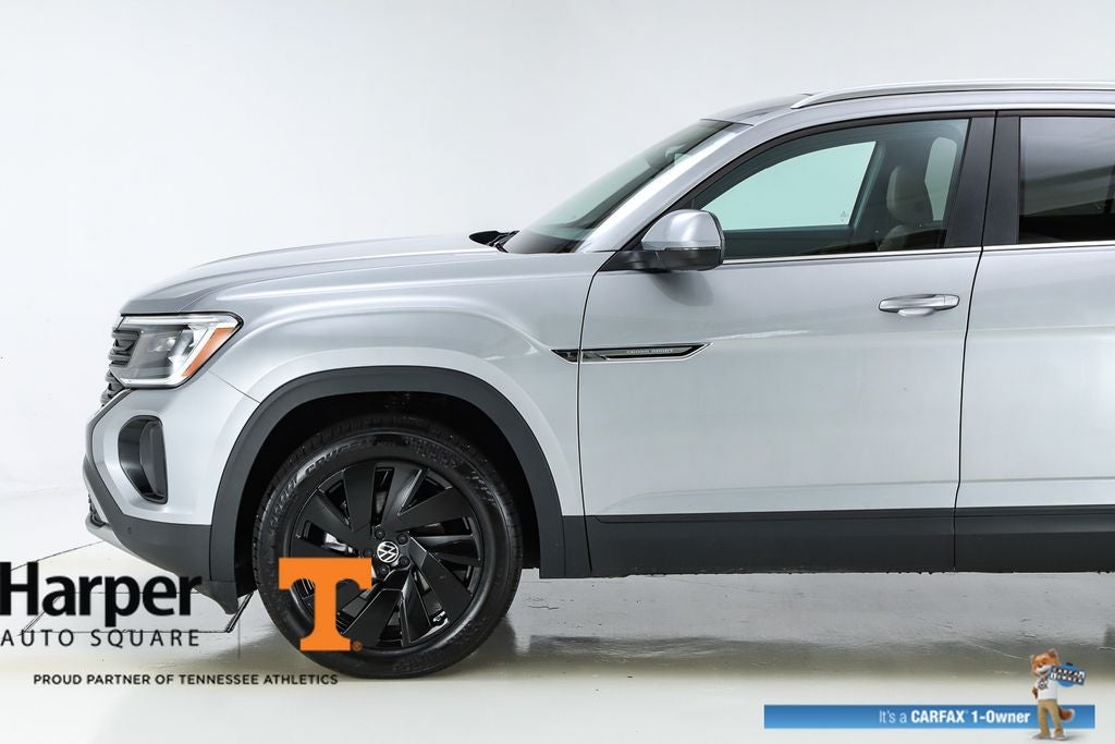 2025 Volkswagen Atlas Cross Sport 2.0T SE w/Technology