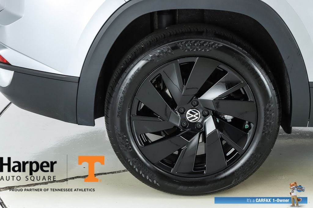 2025 Volkswagen Atlas Cross Sport 2.0T SE w/Technology