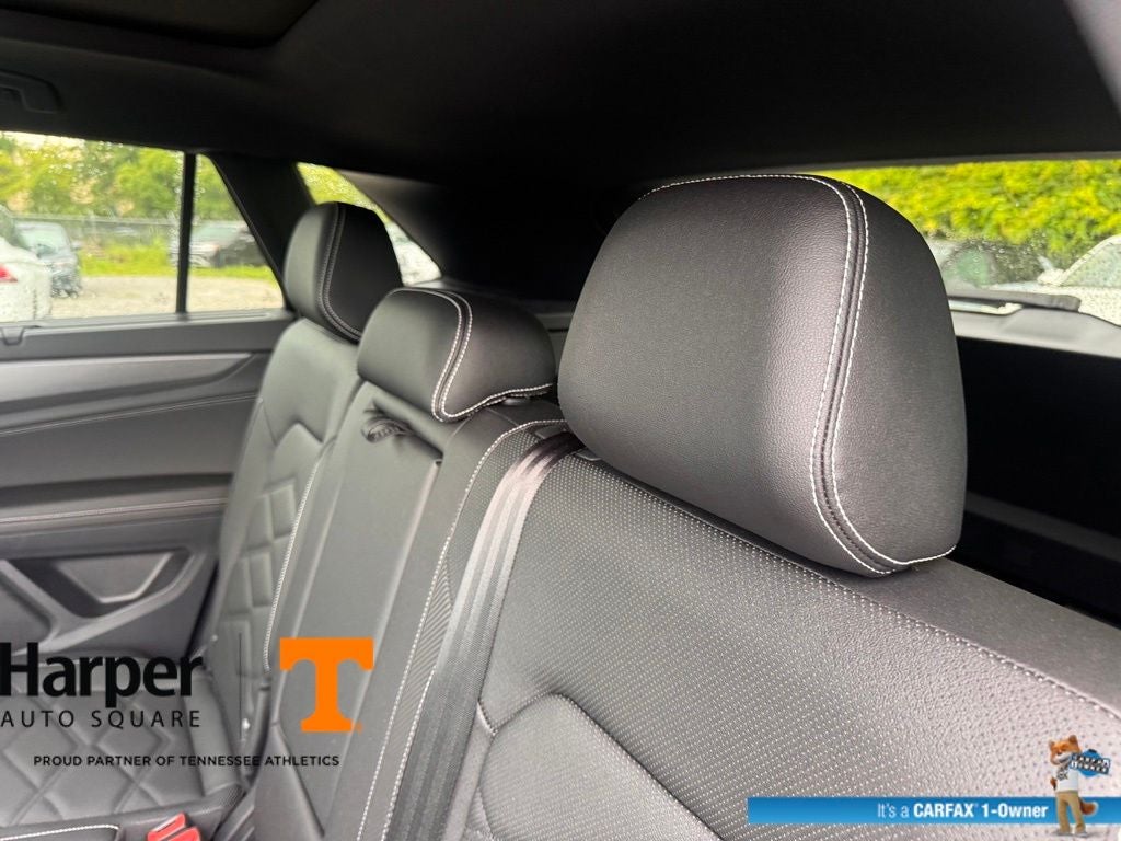 2025 Volkswagen Atlas Cross Sport 2.0T SE w/Technology