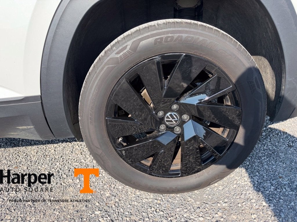 2026 Volkswagen Atlas SE w/Technology