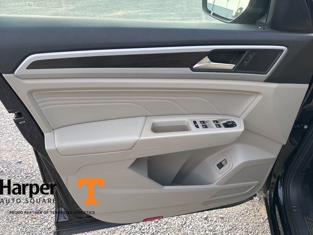 2022 Volkswagen Atlas 2.0T SE w/Technology