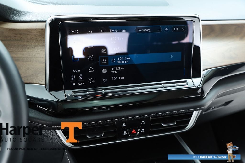 2025 Volkswagen Atlas 2.0T SE w/Technology