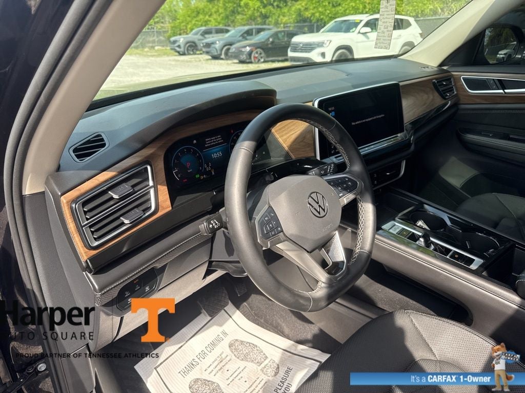 2025 Volkswagen Atlas 2.0T SE w/Technology