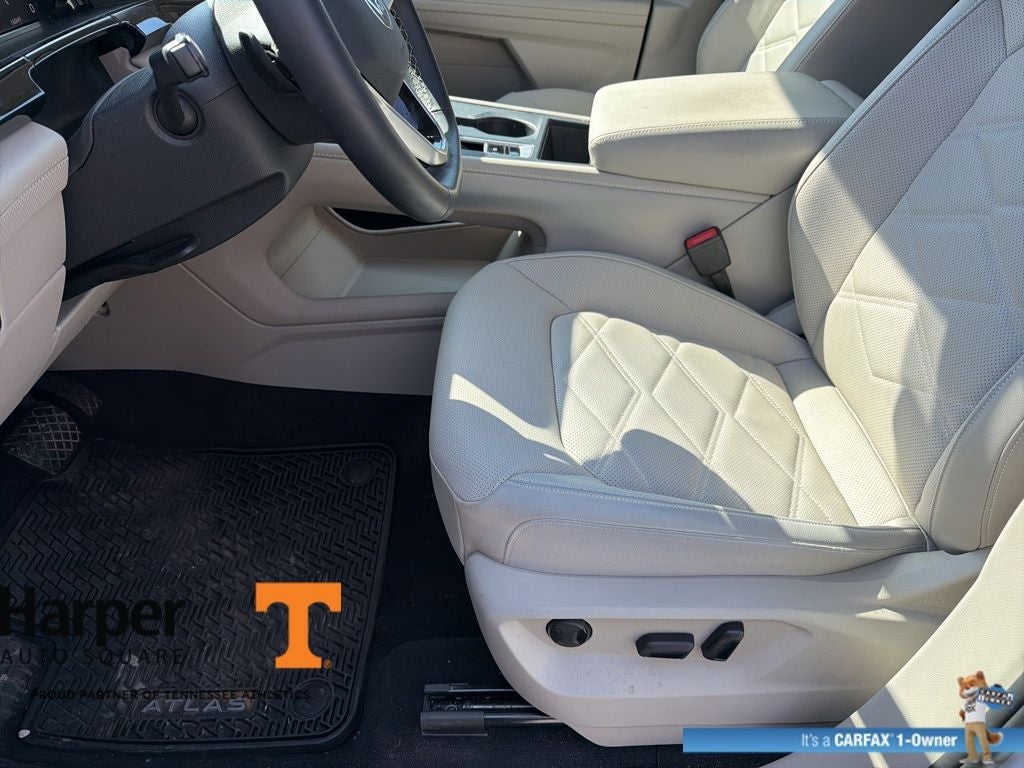 2025 Volkswagen Atlas 2.0T SE