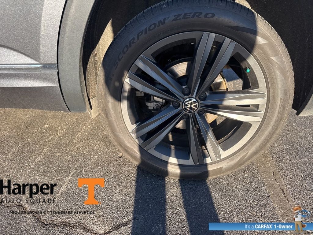 2021 Volkswagen Atlas 3.6L V6 SE w/Technology R-Line