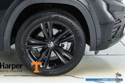 2023 Volkswagen Atlas Cross Sport 2.0T SEL R-Line