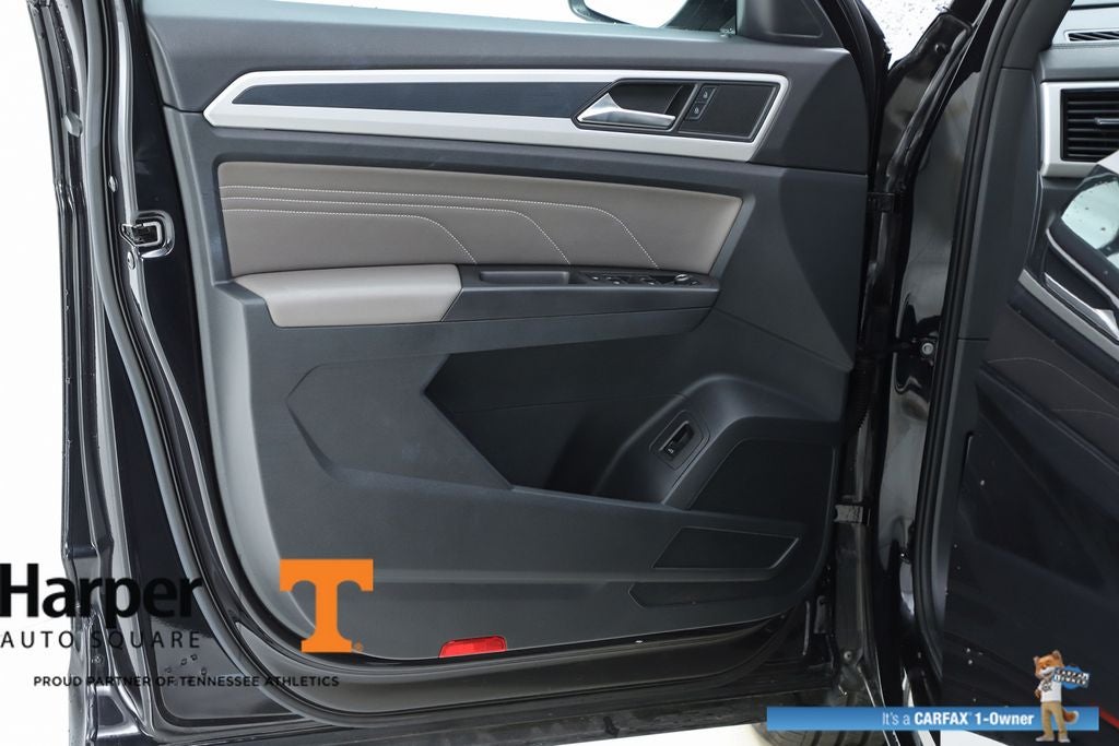 2023 Volkswagen Atlas Cross Sport 2.0T SEL R-Line