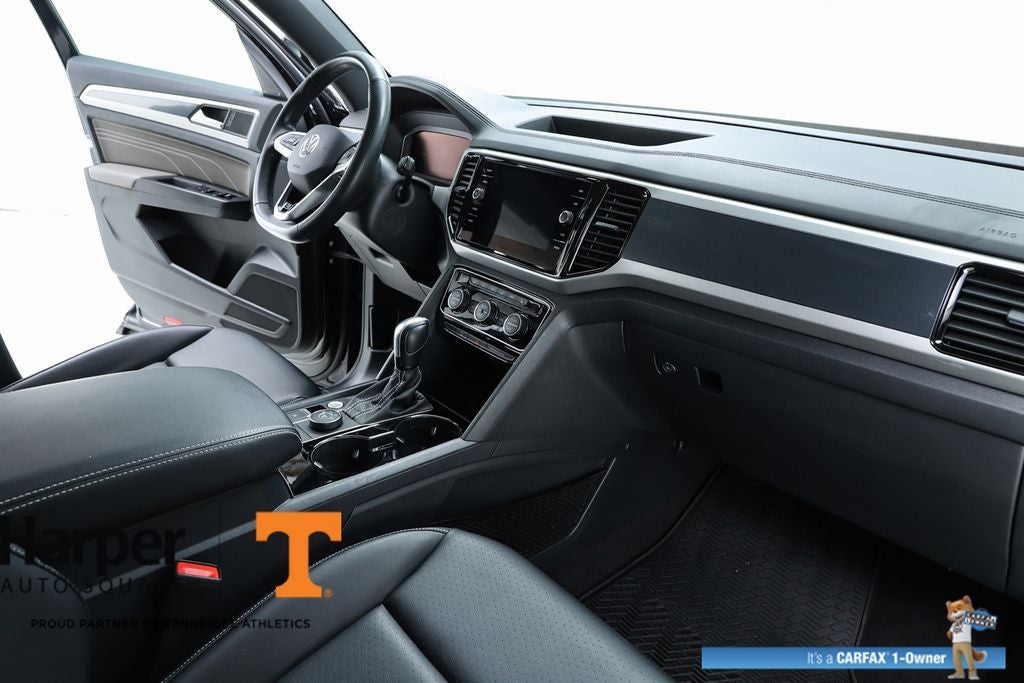 2023 Volkswagen Atlas Cross Sport 2.0T SEL R-Line