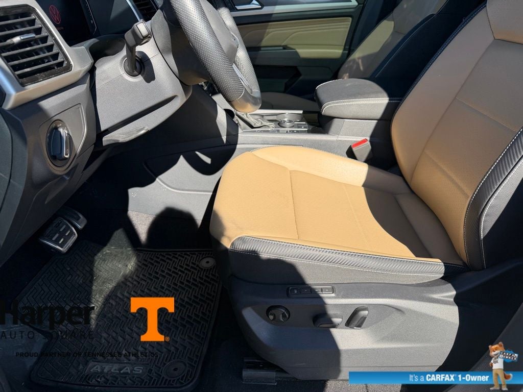 2023 Volkswagen Atlas Cross Sport 2.0T SEL R-Line