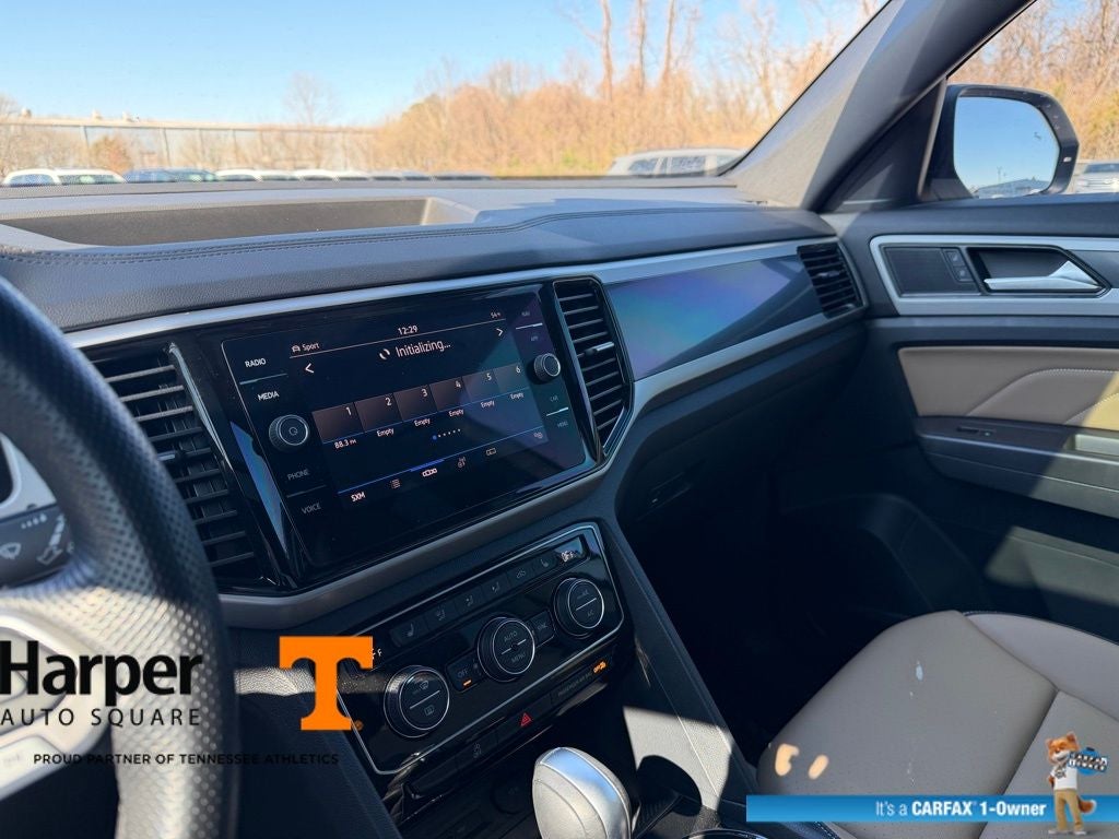 2023 Volkswagen Atlas Cross Sport 2.0T SEL R-Line