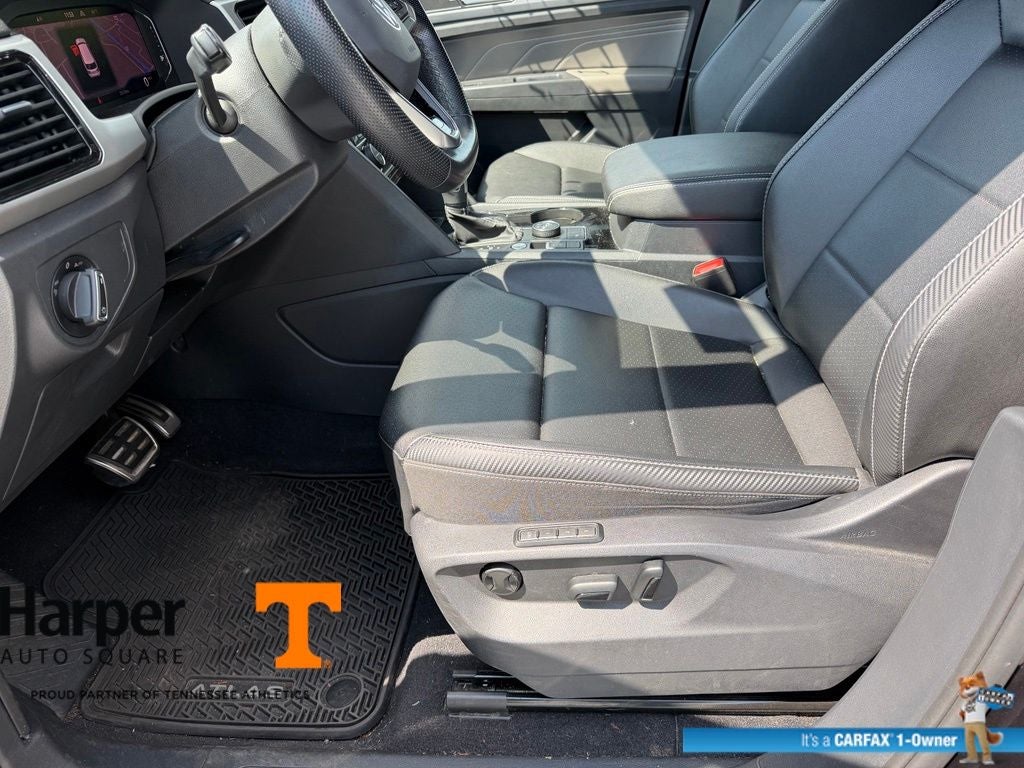 2023 Volkswagen Atlas Cross Sport 3.6L V6 SEL R-Line