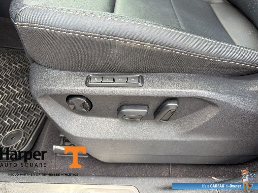 2023 Volkswagen Atlas Cross Sport 3.6L V6 SEL R-Line