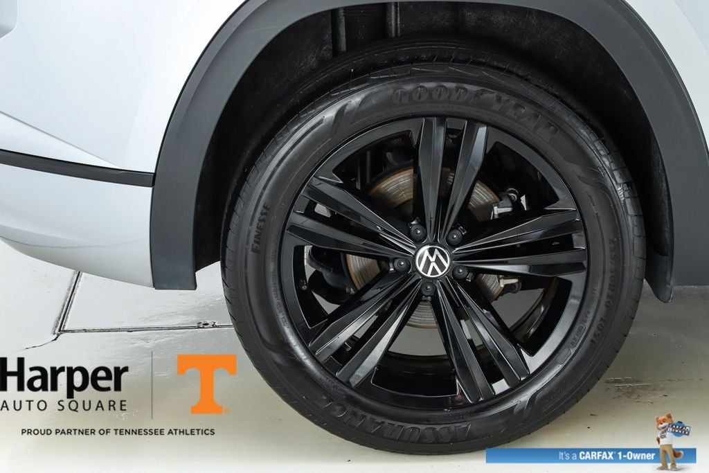 2023 Volkswagen Atlas Cross Sport 3.6L V6 SEL R-Line