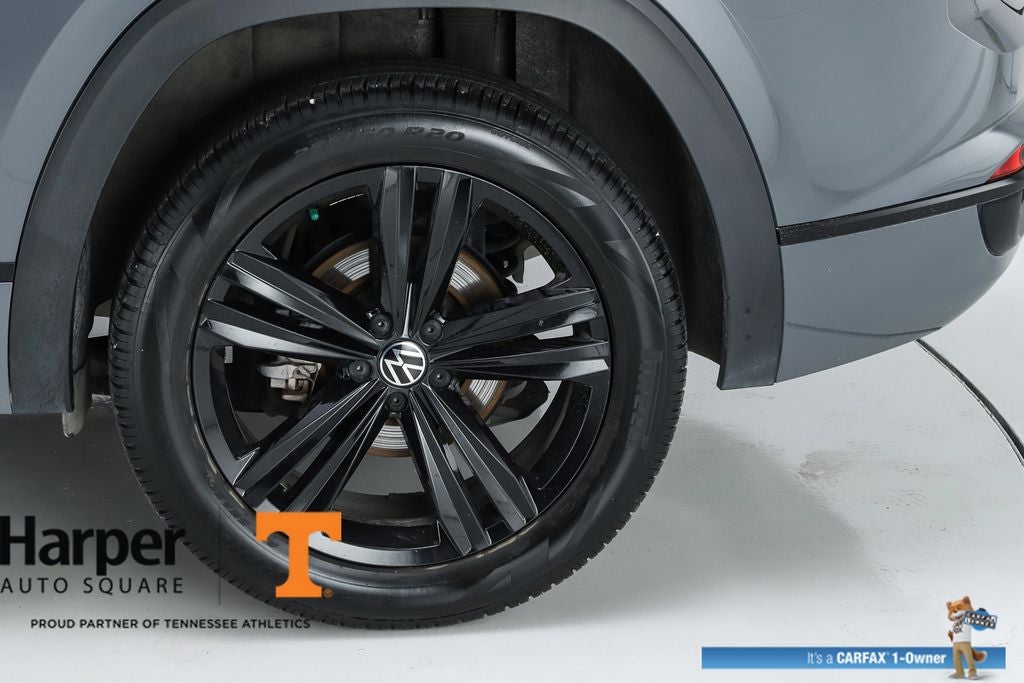 2023 Volkswagen Atlas Cross Sport 3.6L V6 SEL R-Line