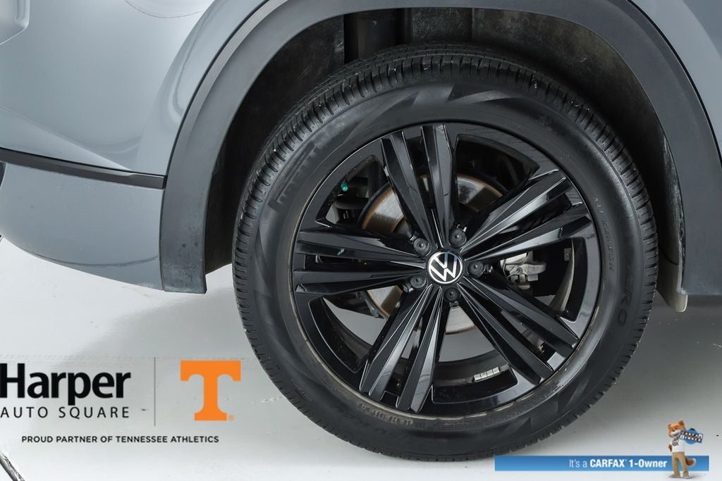 2023 Volkswagen Atlas Cross Sport 3.6L V6 SEL R-Line